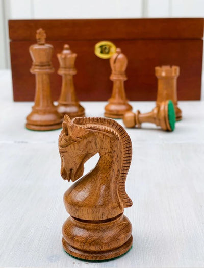 Acacia Leningrad Chess Pieces & Mahogany Box -  CHESSMAZE STORE UK 